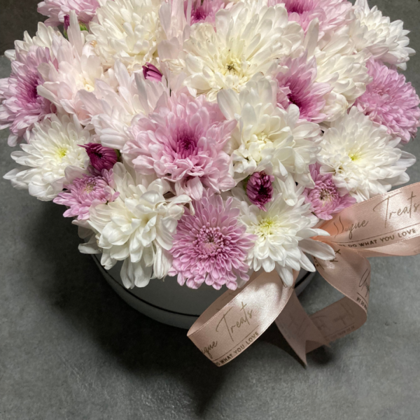 Elegance Chrysanthemum Bouquet - Image 4